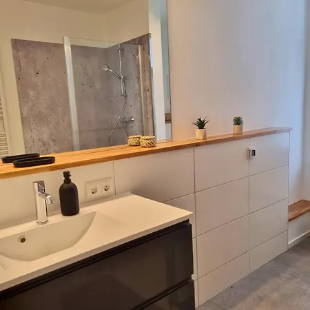 Maremar - Am Ferberturm - Luxus Boxspringbett - Kueche - Arbeitsplatz - Wlan Lejlighed *