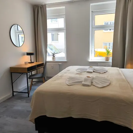 Maremar - Am Ferberturm - Luxus Boxspringbett - Kueche - Arbeitsplatz - Wlan