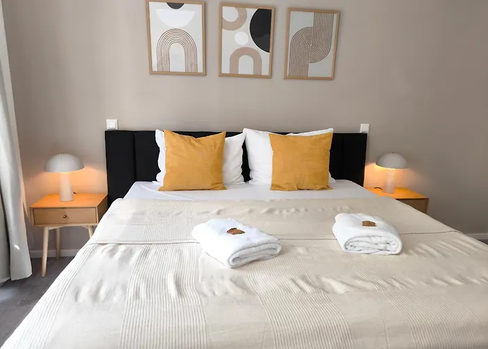 Maremar - Am Ferberturm - Luxus Boxspringbett - Kueche - Arbeitsplatz - Wlan