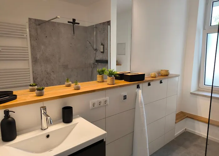 Lejlighed Maremar - Am Ferberturm - Luxus Boxspringbett - Kueche - Arbeitsplatz - Wlan Gera